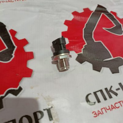 0281002930 Датчик давления топлива для двигателя ЯМЗ-536