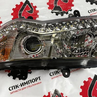Фара левая для крана XCT25L5
