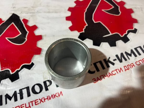 001210038 Втулка вилки крепления гидроцилиндра для грейдера СПК-Импорт Фото-1