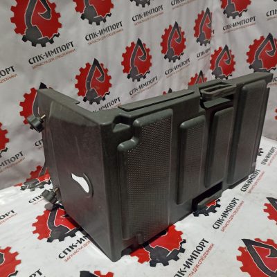 YZ900076000013 Крышка АКБ для самосвала SITRAК C7H