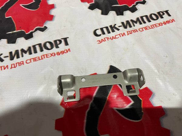 810W97122-0031 Кронштейн замка крышки ящика инструментов для самосвала HOWO SITRAK C7H СПК-Импорт Фото-2