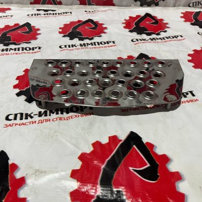 810W615105187 Накладка корпуса подножки нижняя для самосвала HOWO SITRAK C7H