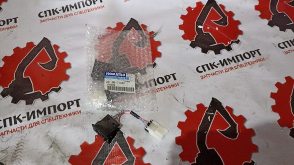 201-06-71440 Кнопочный выключатель 24B для гусеничного экскаватора KOMATSU PC100-6Z СПК-Импорт Фото-2