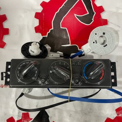 Механизм управления кондиционером 8112010-G01204A DF C80/C100/C120