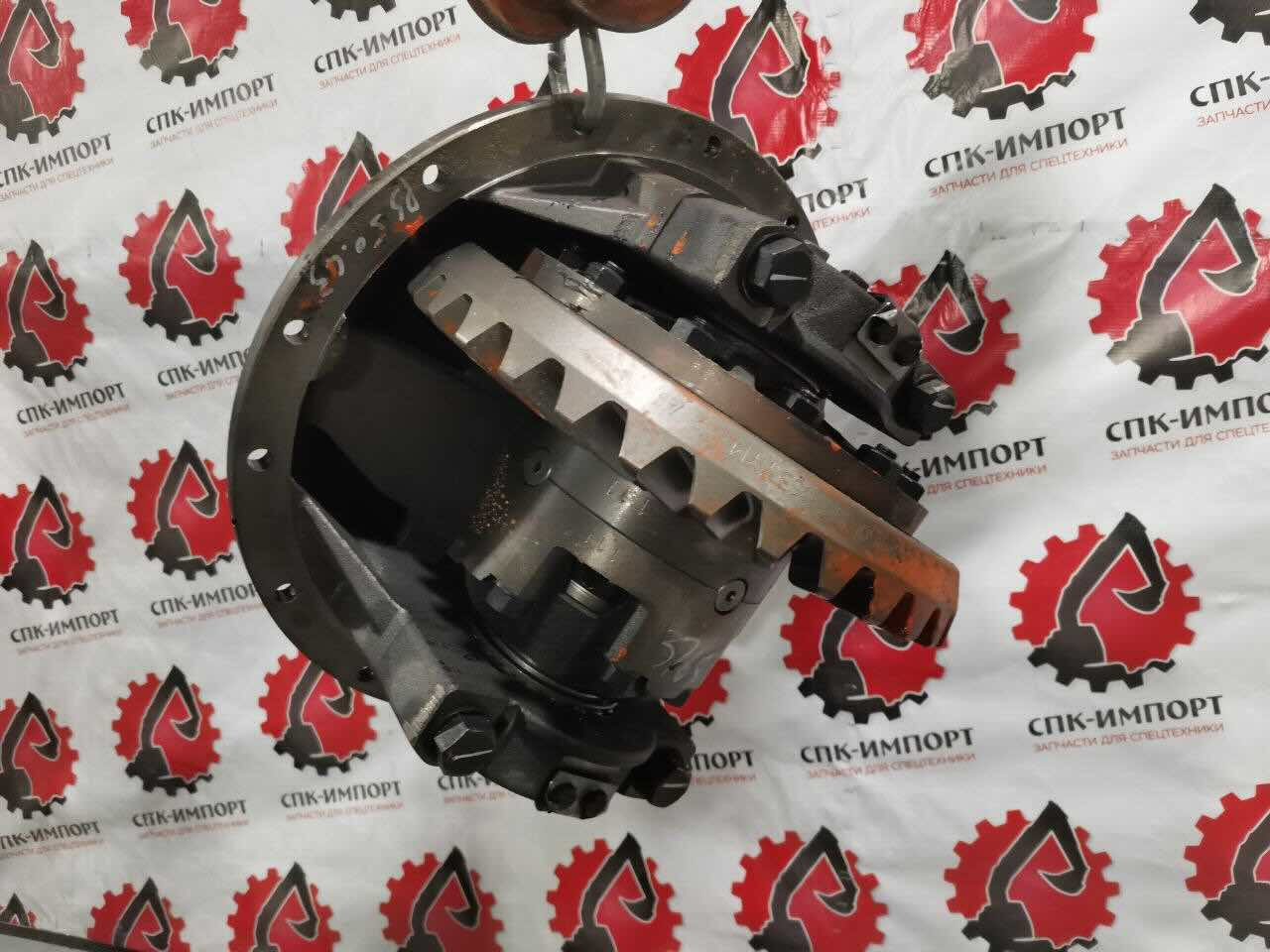 Редуктор 860518958 для дорожного катка СПК-Импорт Фото-1