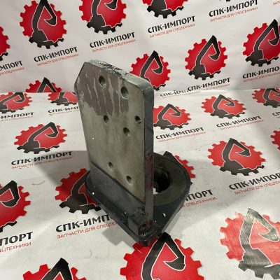 Кронштейн 207-01-75130 для экскаваторов Komatsu