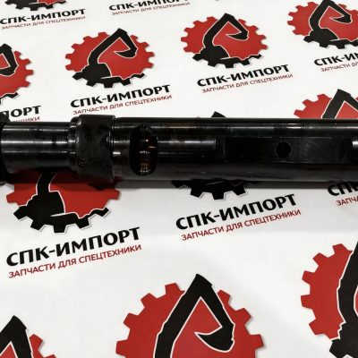 Палец передней рессоры DZ9100520007