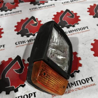 Фара передняя 7153089 для погрузчиков Bobcat